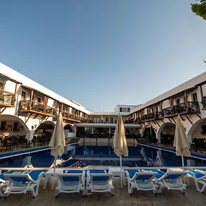 Hotel Costa Bitezhan ****