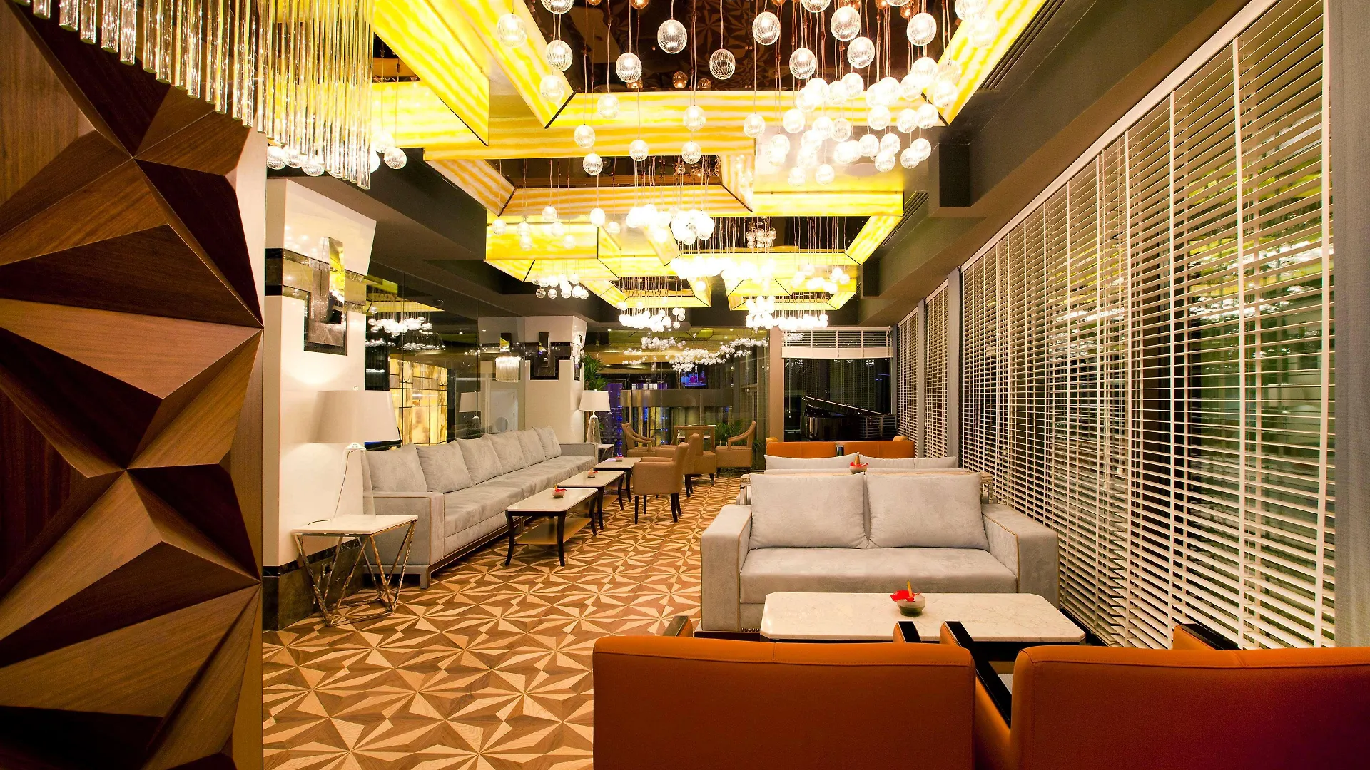 Radisson Blu Hotel Istanbul Pera 5*,